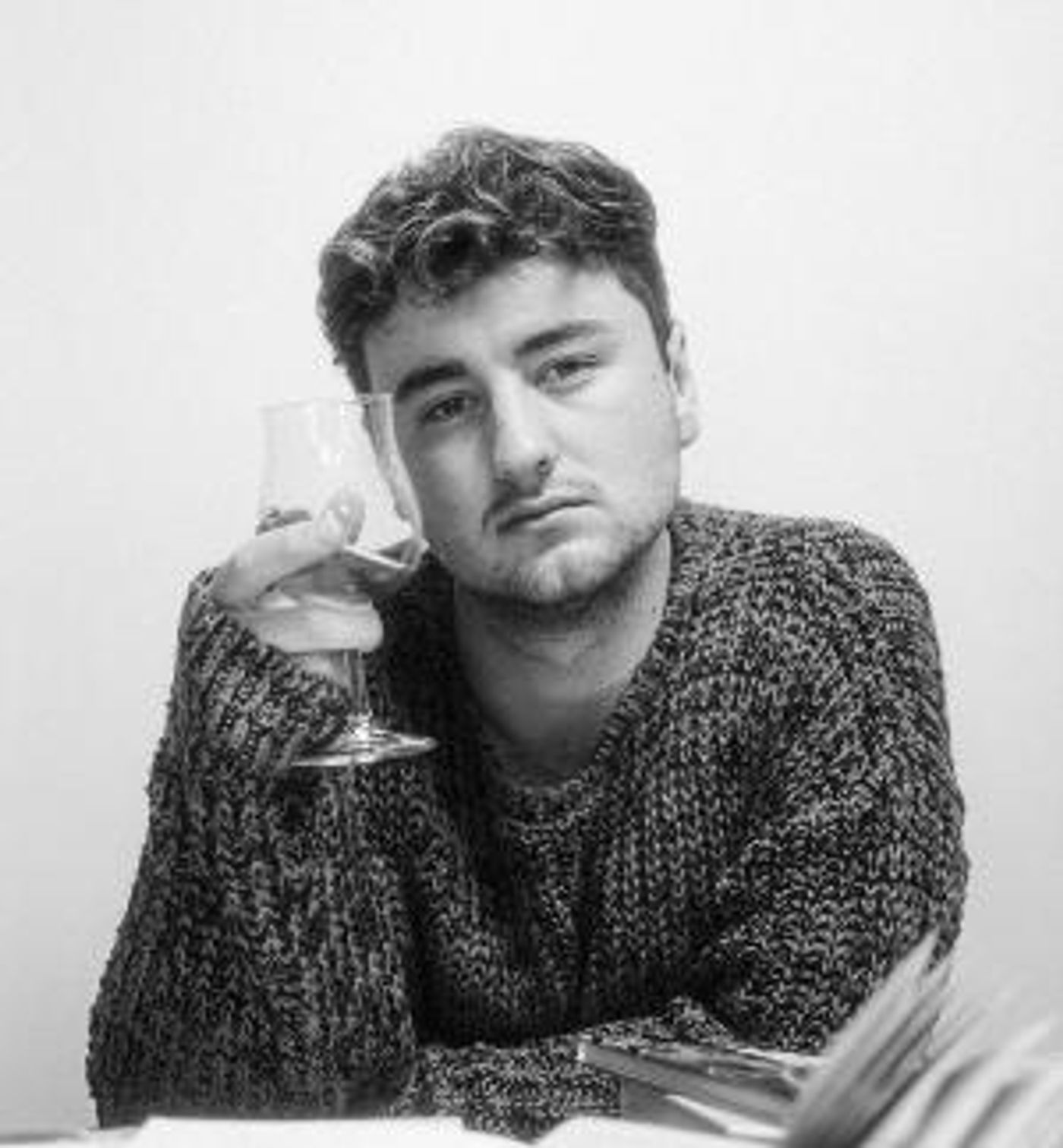 Tom Auton Returns With New Single '9 Til 9'  Image