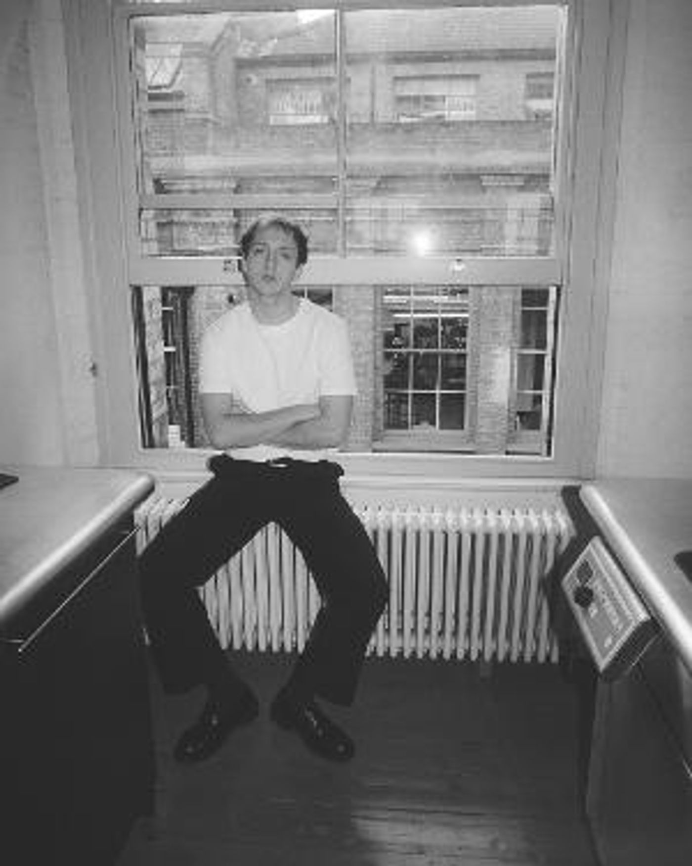 Indie Pop Artist Clide Releases New Single 'Kitchen Floor'  Image