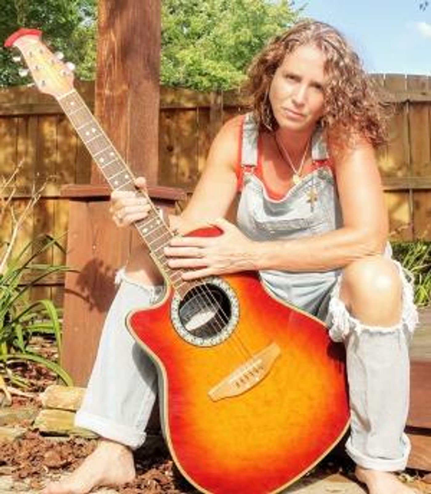 Singer-Songwriter Pam Ross Releases Tribute To Covenant School Tragedy  Image