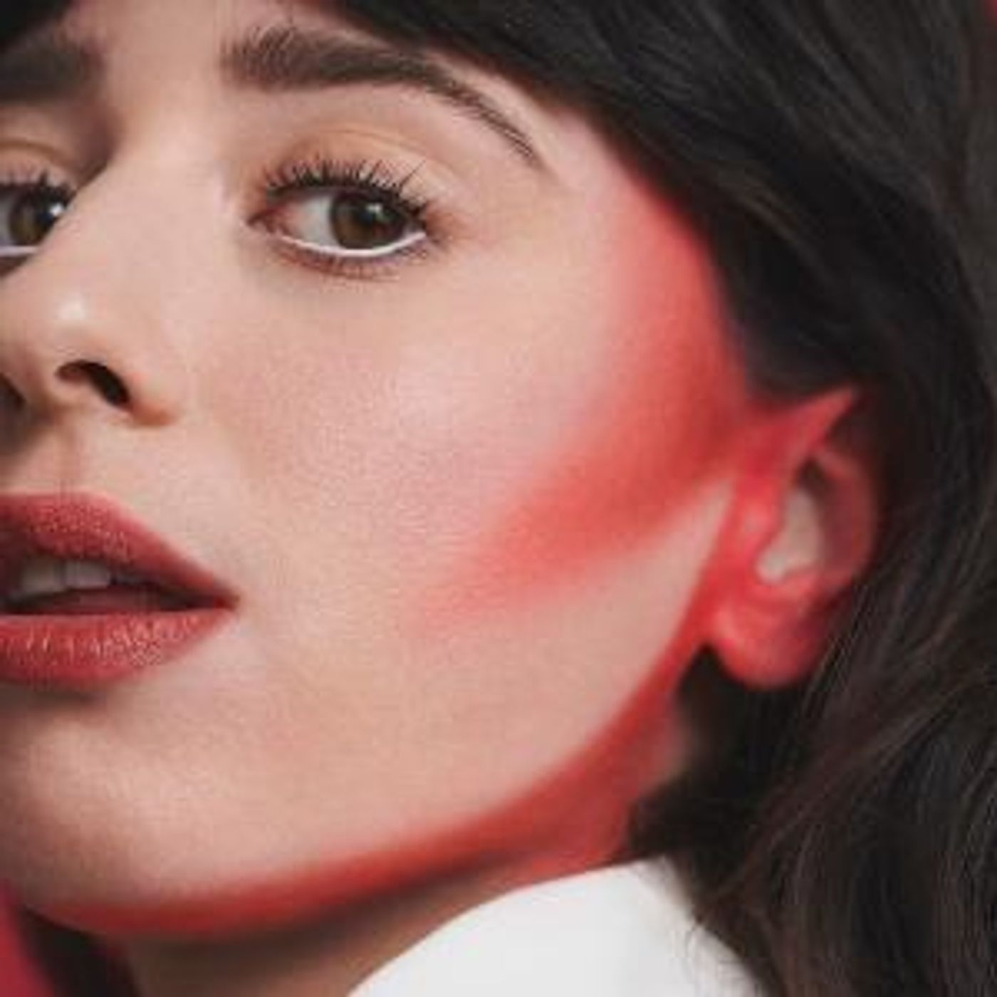 Foxes Returns With New Single and Music Video 'Love Not Loving You'  Image