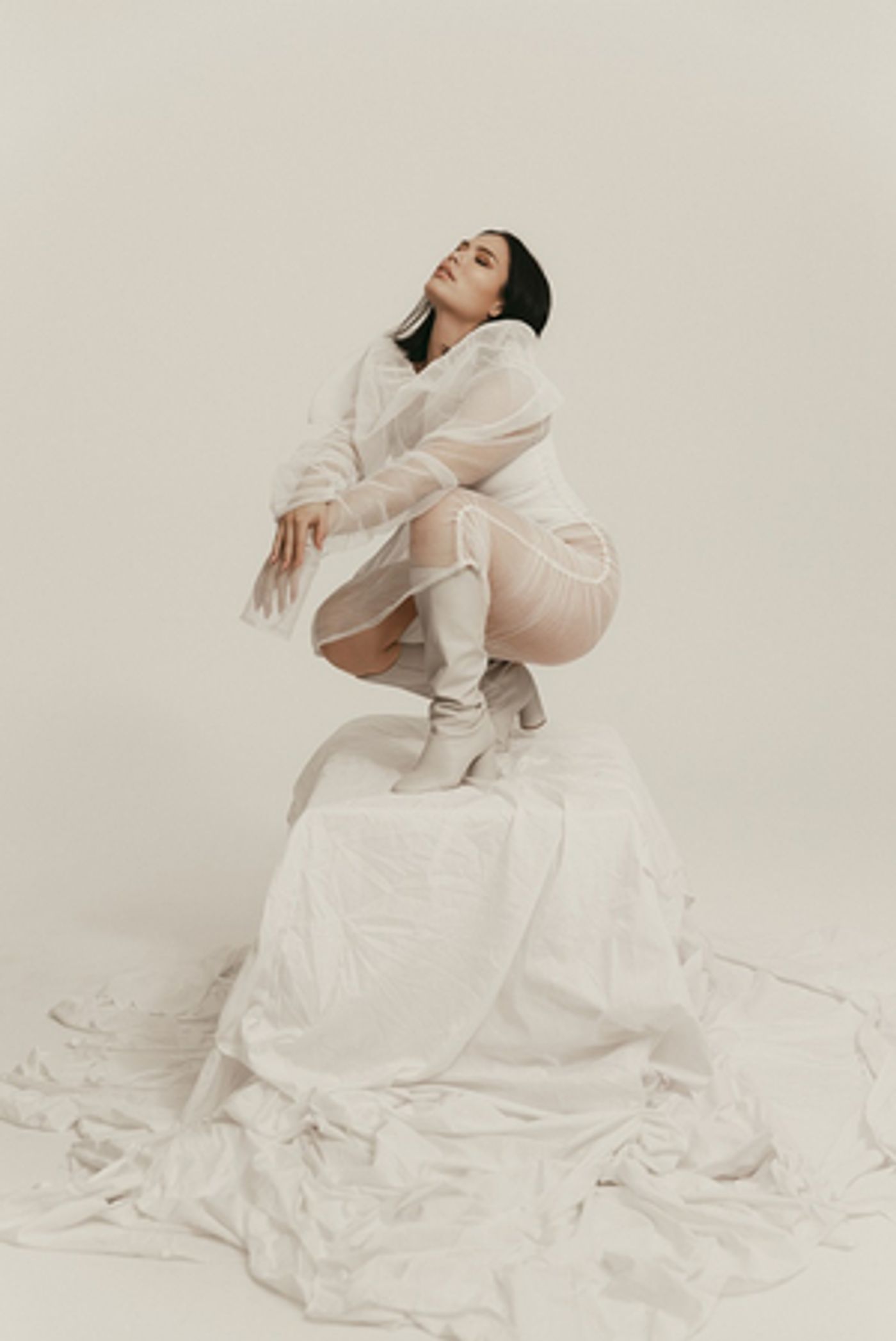 Molly Hammar Releases New Single 'Shortcuts (I Can't Wait)'  Image