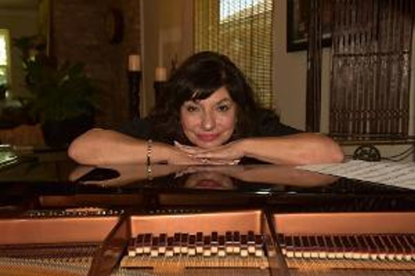 Louise Cappi Will “Keep That Dream Alive” With Her #2 UK ITunes Single And Lyric Video  Image