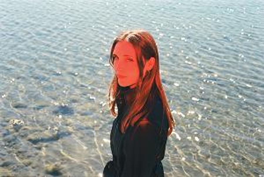 Stockholm Artist Miynt Releases Debut Album, Lonely Beach, Out Now Image