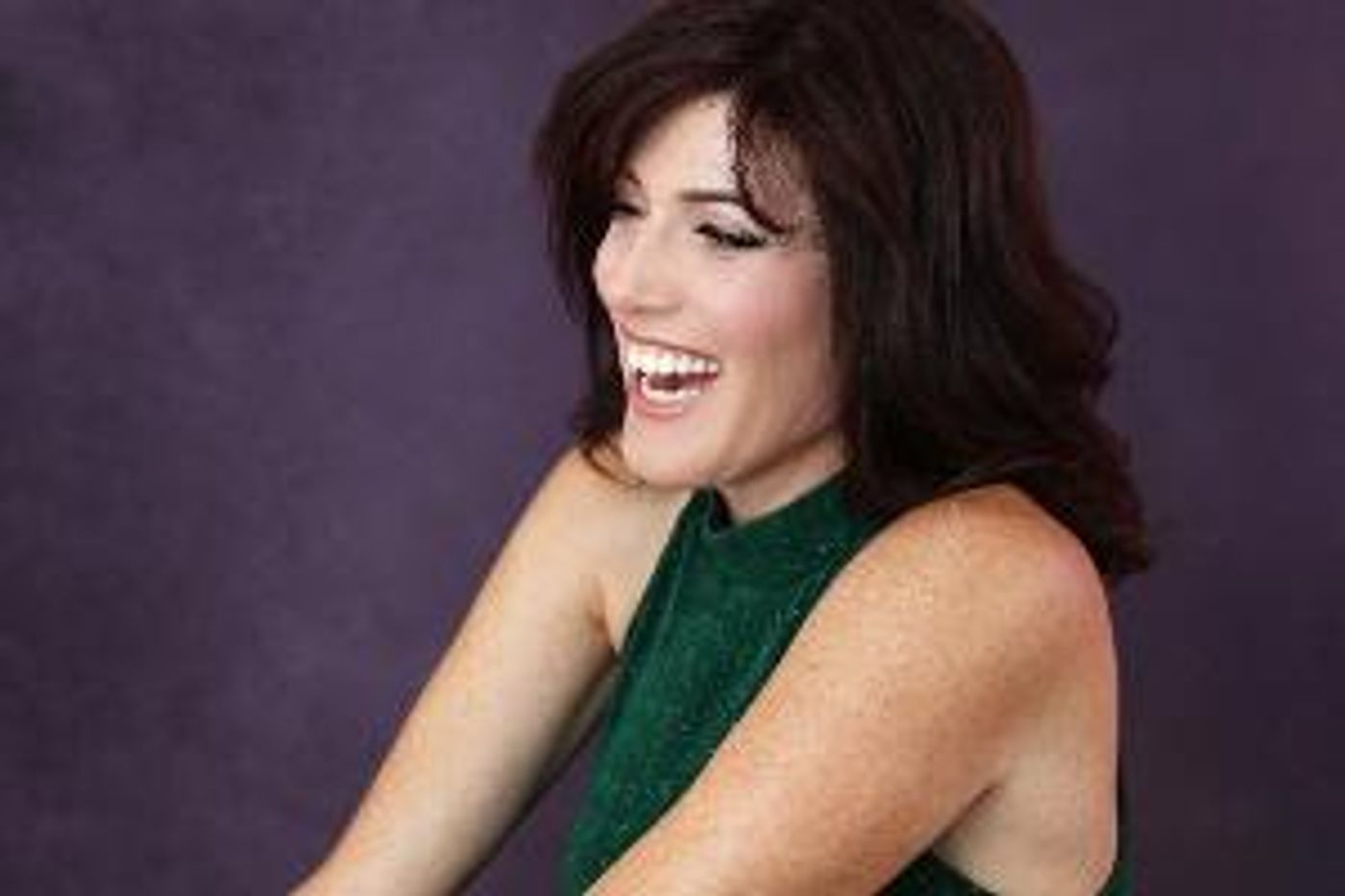 Laura Wolfe Stars In BACK IN BUSINESS at Arthur Newman Theater  Image