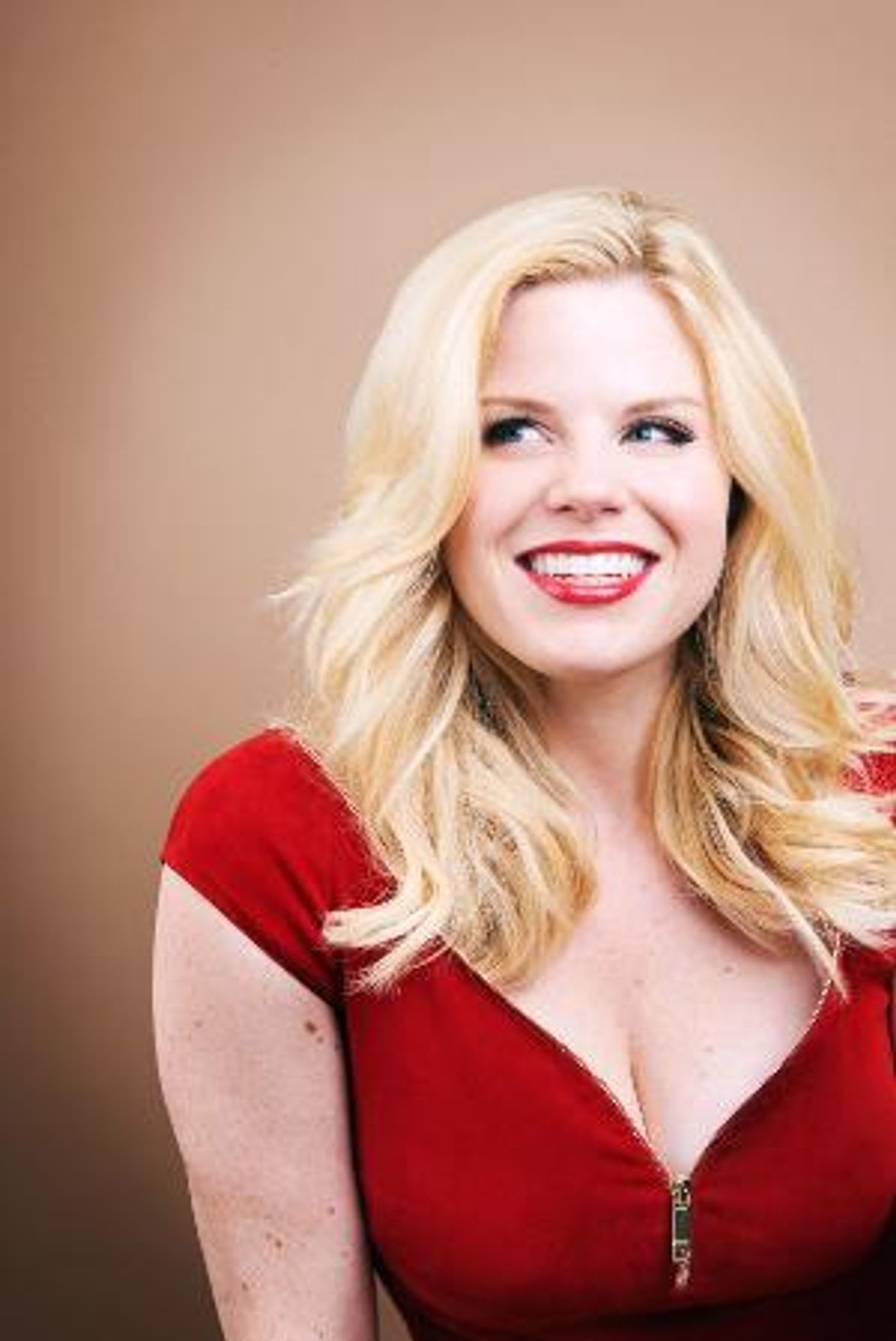 Megan Hilty To Take Part in Online Conversation With Dramaversity  Image