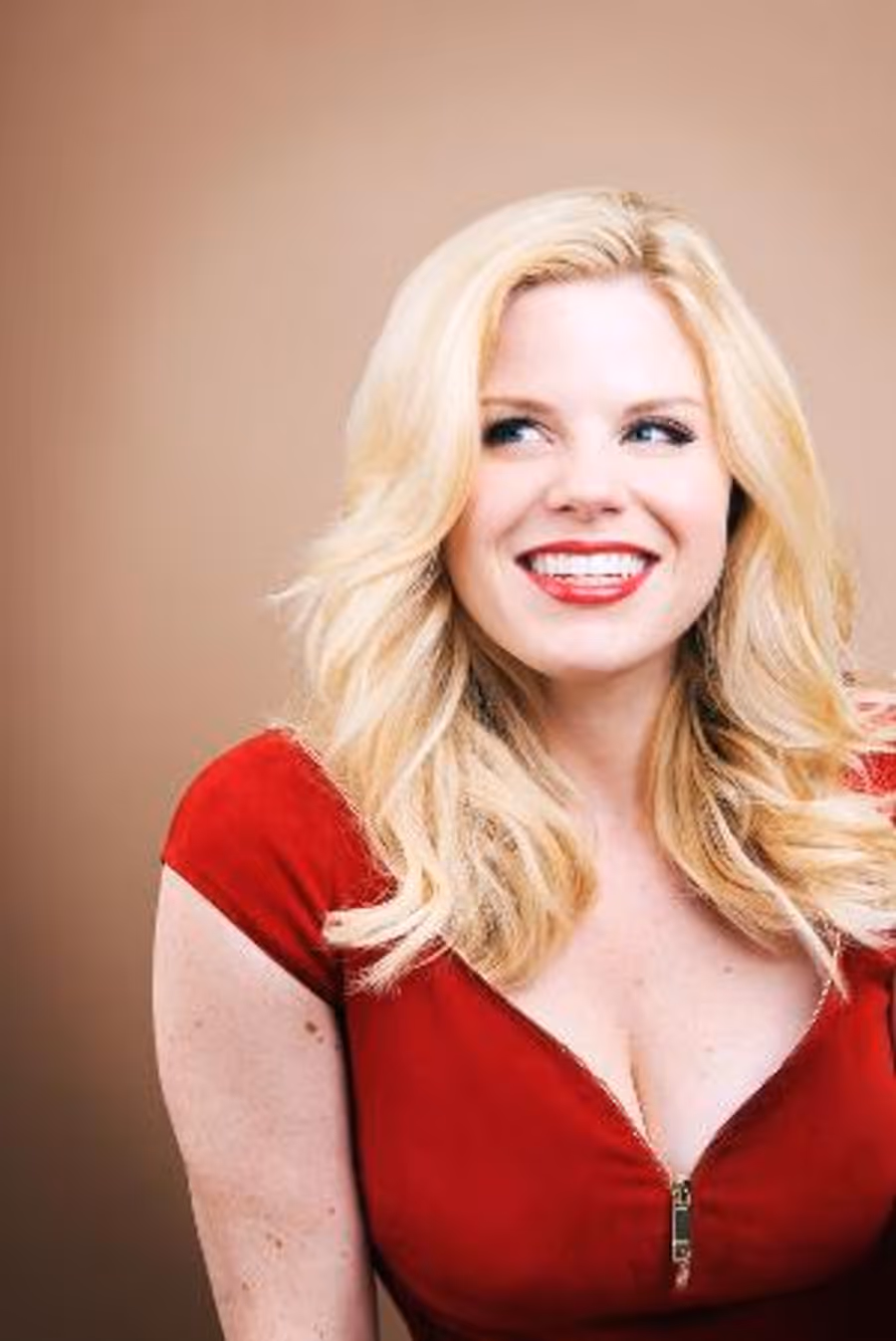 Megan Hilty To Take Part in Online Conversation With Dramaversity Image