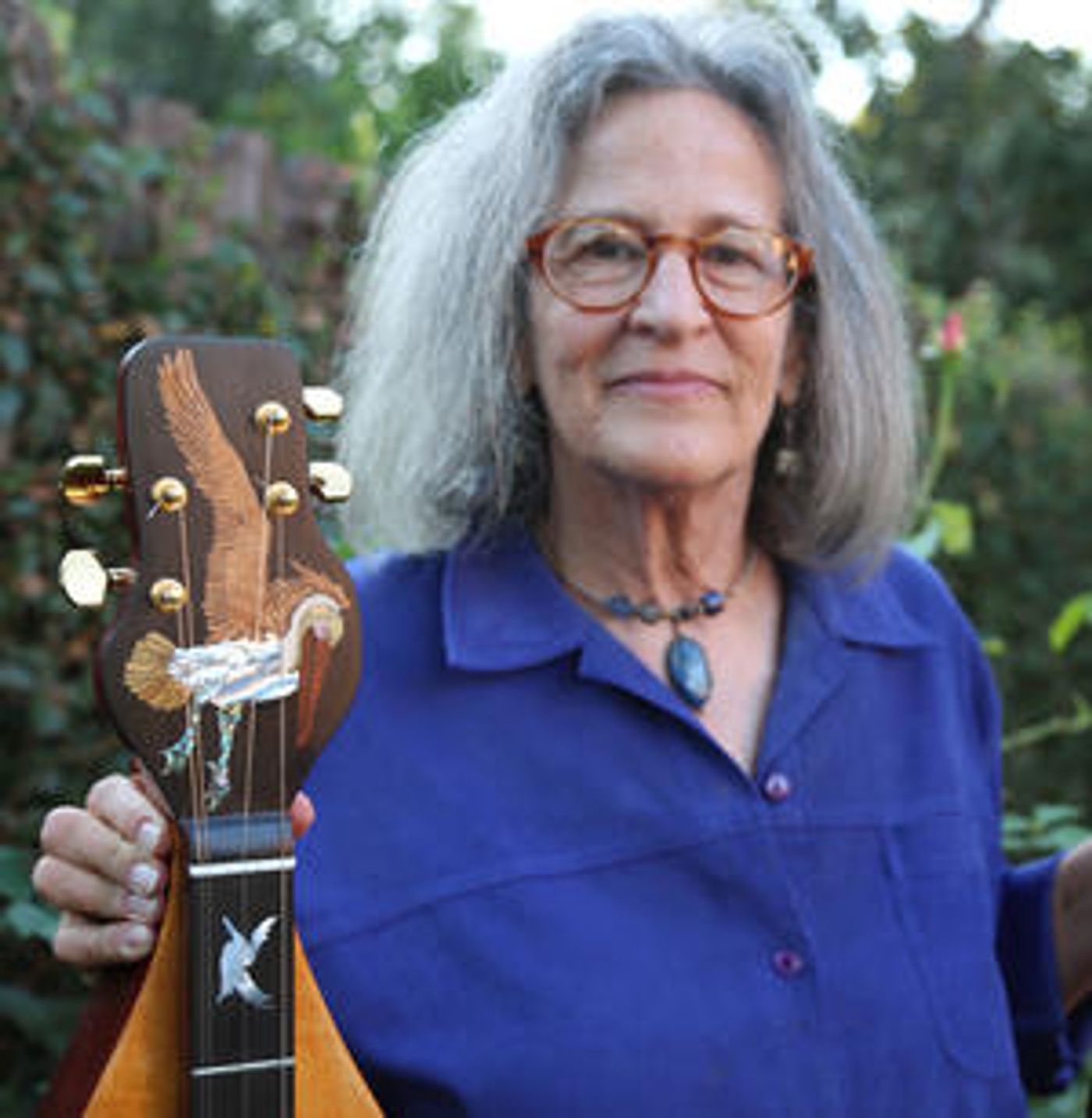 Accomplished Dulcimer Expert Joellen Lapidus Joins Joni Mitchell Project At Bogies  Image