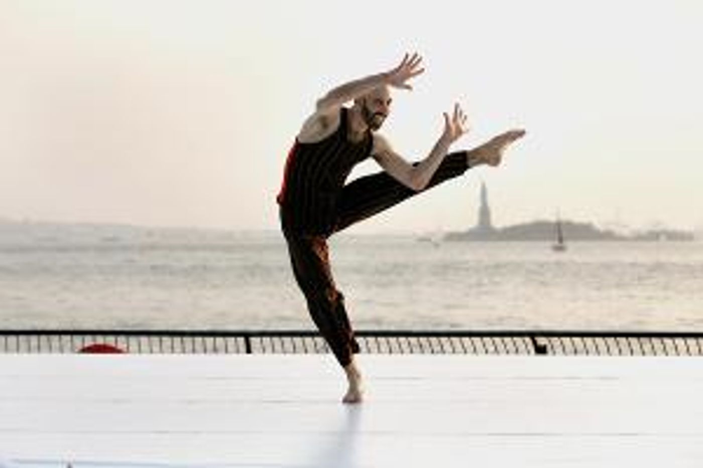 Daniel Gwirtzman Dance Company Premieres EVERYBODY CAN DANCE at The New York Public Library For The Performing Arts  Image