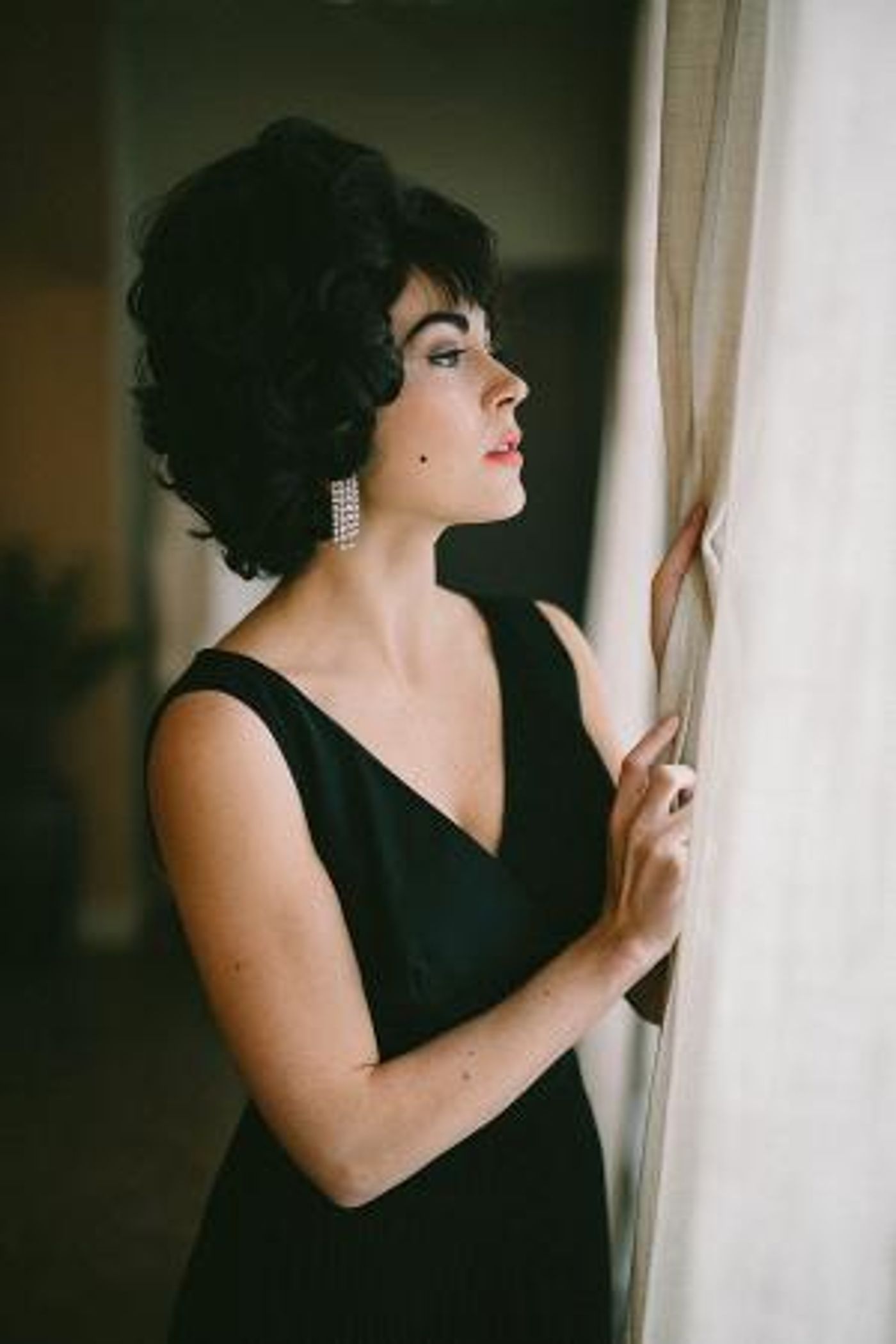 CALL ME ELIZABETH to Premiere In The Edinburgh Fringe Festival This Friday  Image