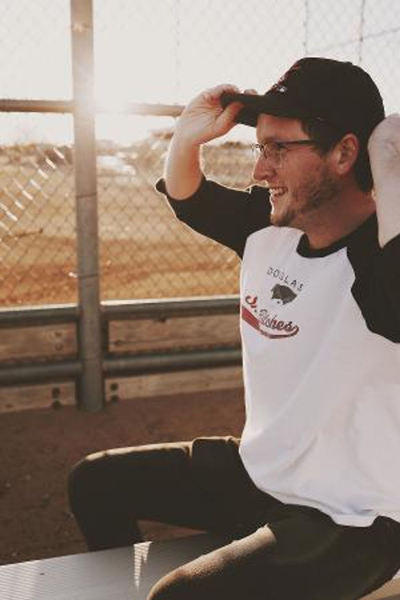 Andy Sydow Releases EP, TIME STANDS BETWEEN  Image