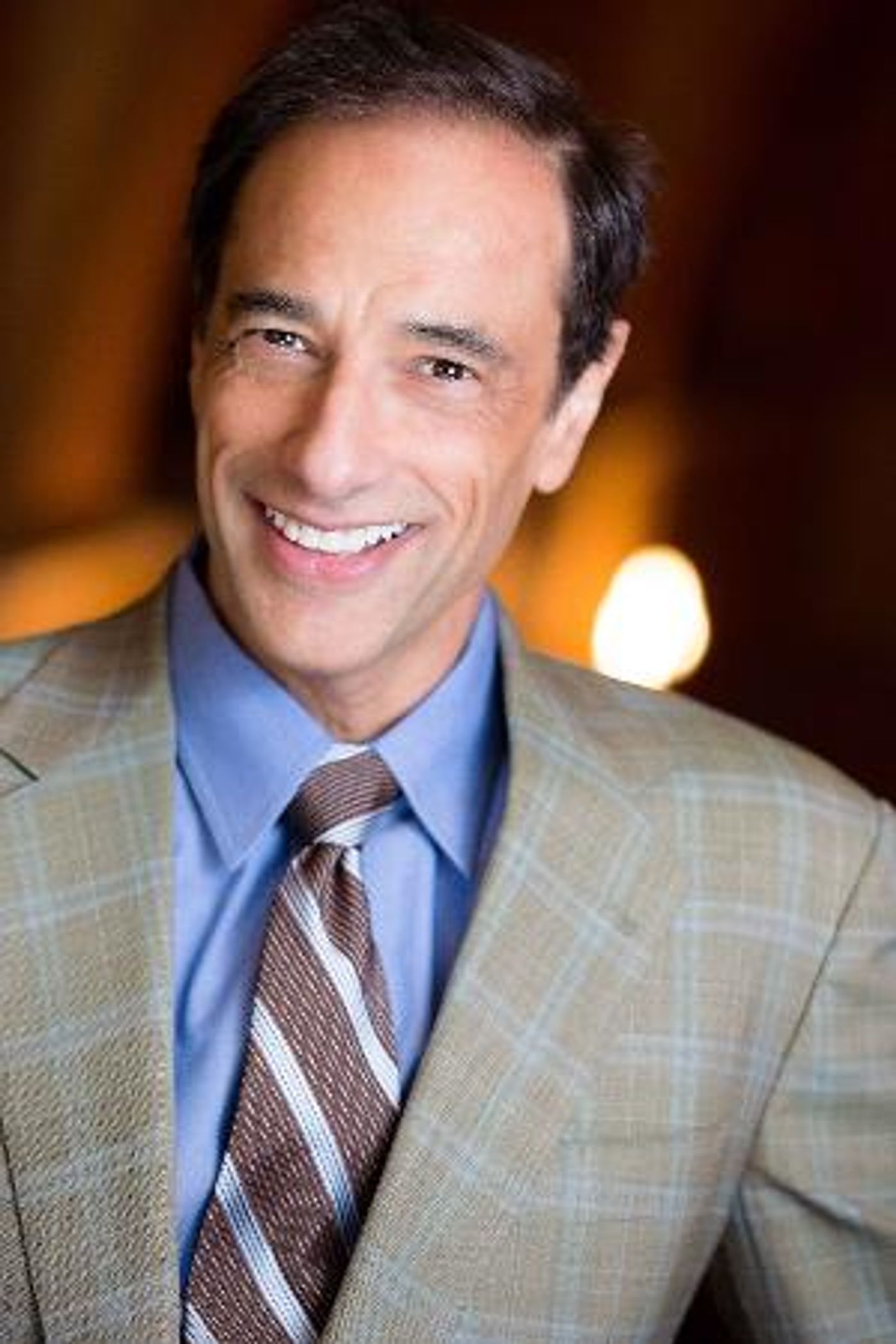 LISTEN: Producer Hal Luftig Talks PLAZA SUITE On 'Why I'll Never Make It' Podcast  Image