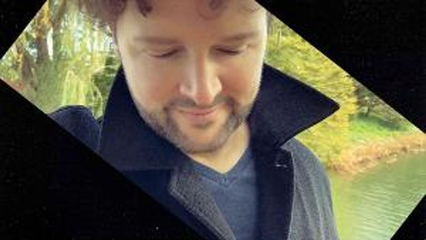 Chicago-Based Singer-Songwriter Sarantos Releases 'I Never Catch The Train'  Image