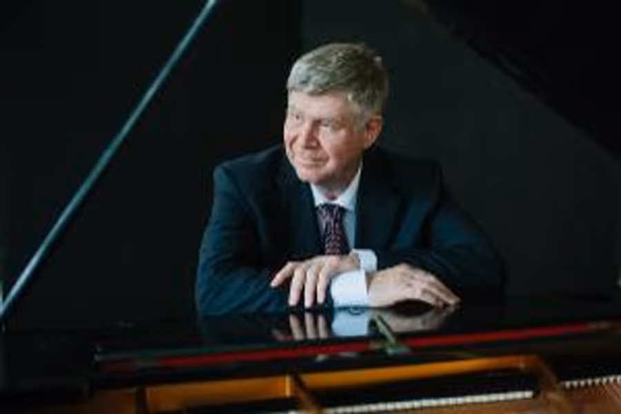 Pianist Ian Hobson To Present 'Love And Nature II' At Tenri Cultural Institute in April Image