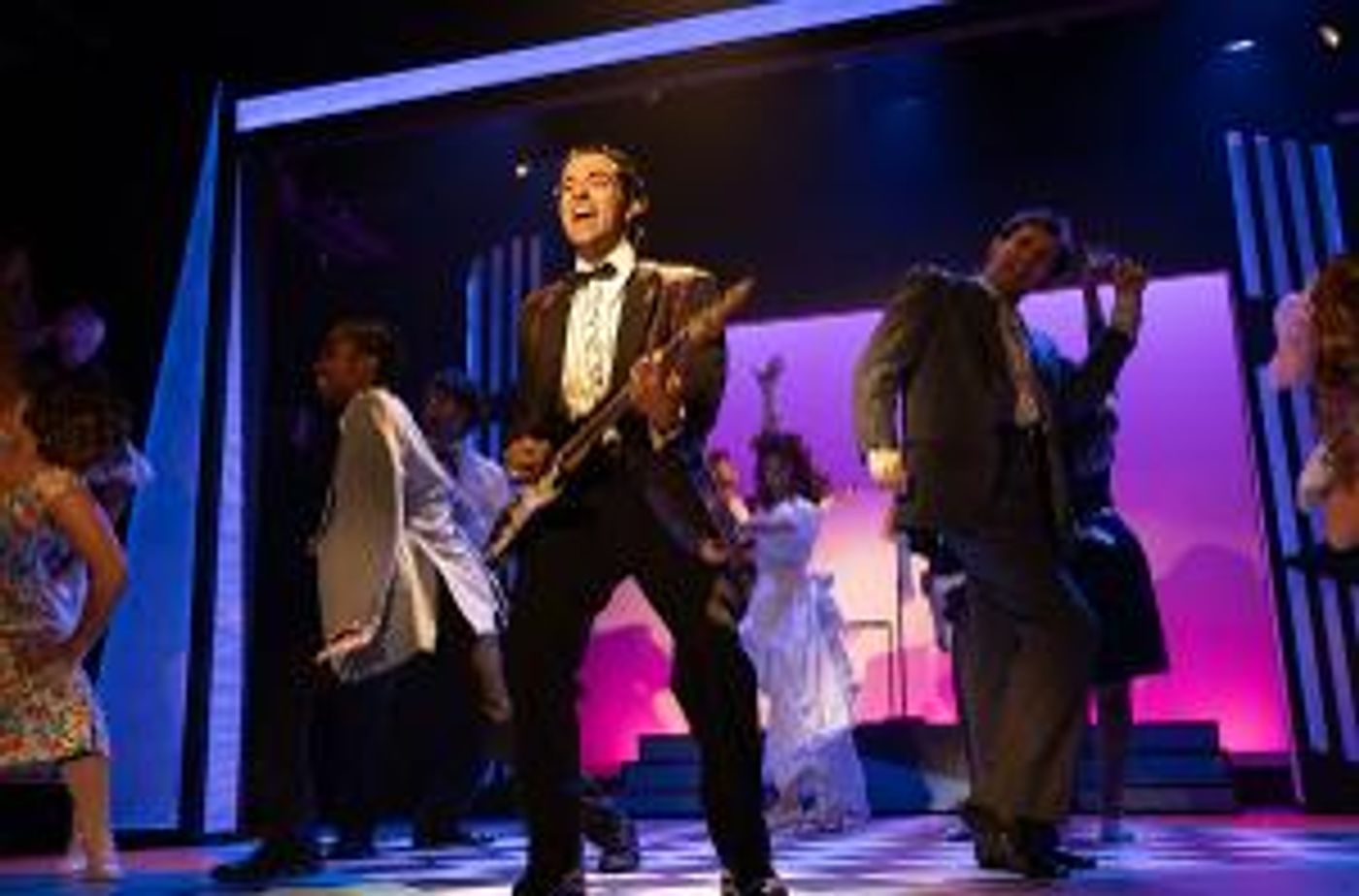 The New London Barn Playhouse Opens Its MainStage Production Of THE WEDDING SINGER  Image