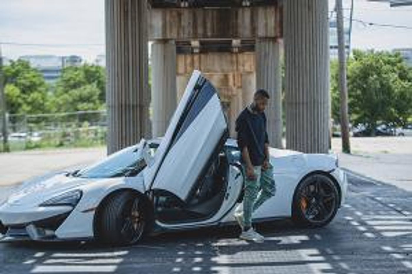 Leol Releases New Single 'Move'  Image