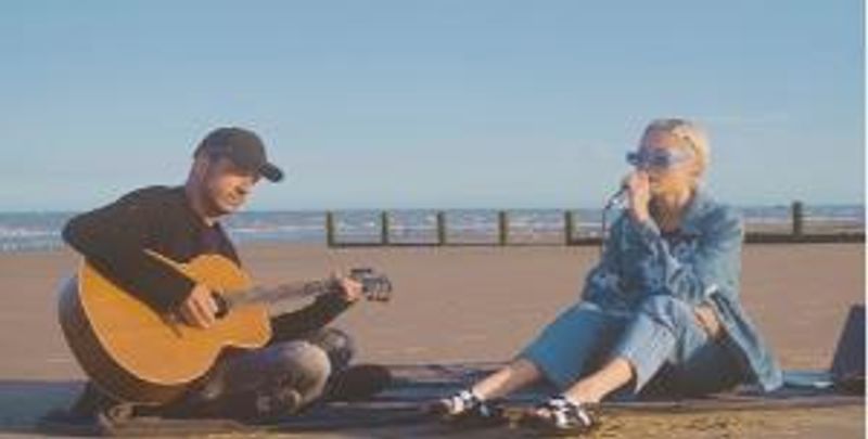 Nina Nesbitt Shares Acoustic Version of 'Summer Fling' Image