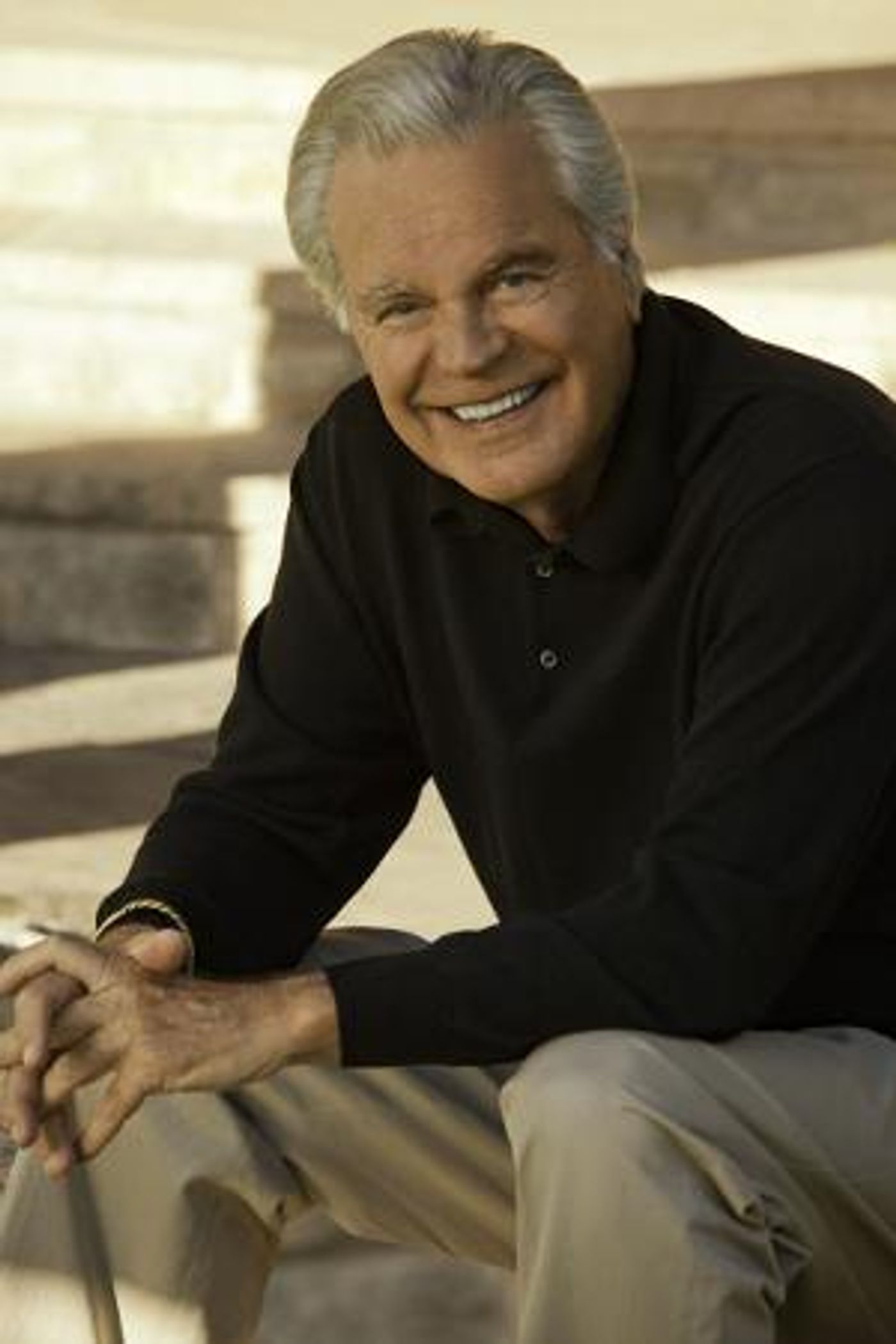 Robert Wagner to Narrate ALL ABOUT BETTE: AN INTERLUDE WITH BETTE DAVIS  Image