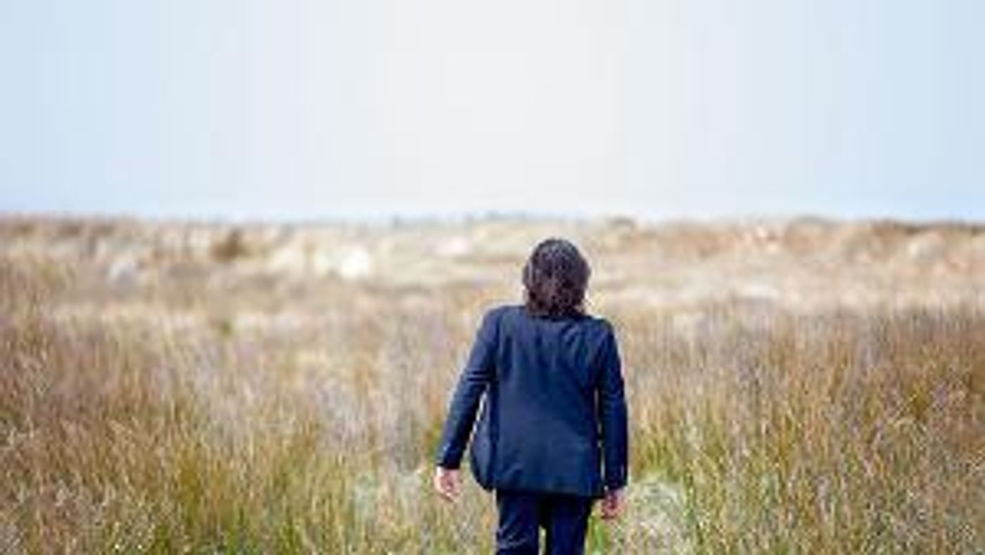 Australian Singer-Songwriter Shayne Cook Releases Top 25 iTunes Single “Miles Away”  Image