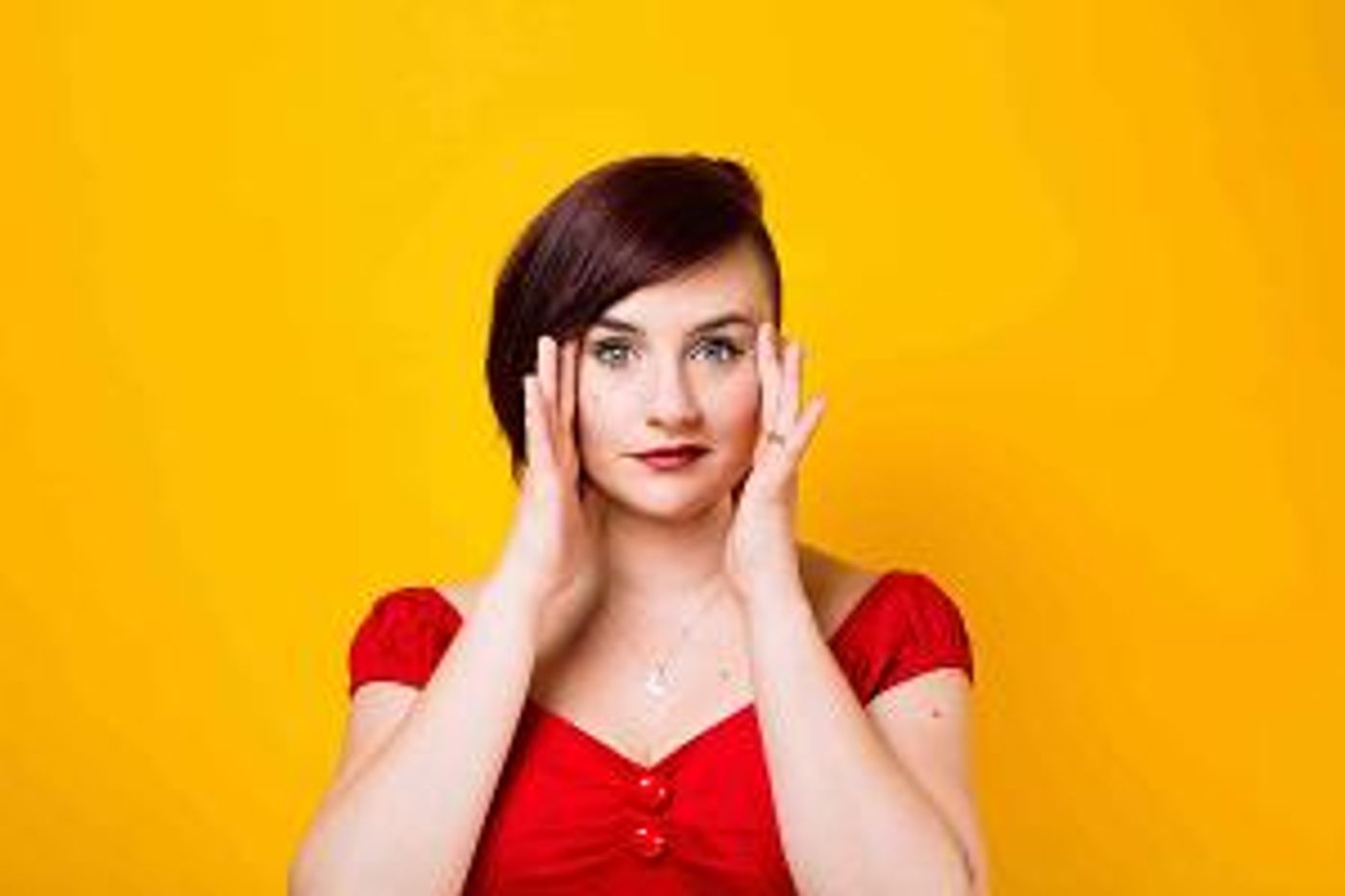 Debut UK Tour Announced For Laura Lexx  Image