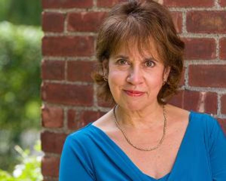 Celeste Mancinelli to Present CRYING ON THE CAMINO At The Gateway Playhouse Image