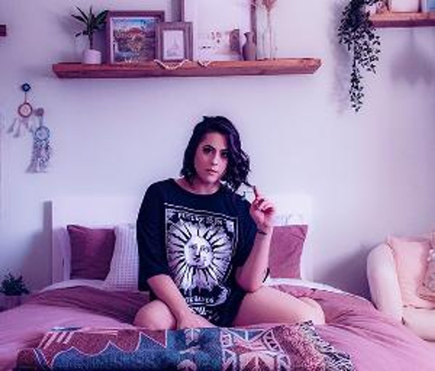 Bree Taylor Dares To Get Close To “Kryptonite”  Image