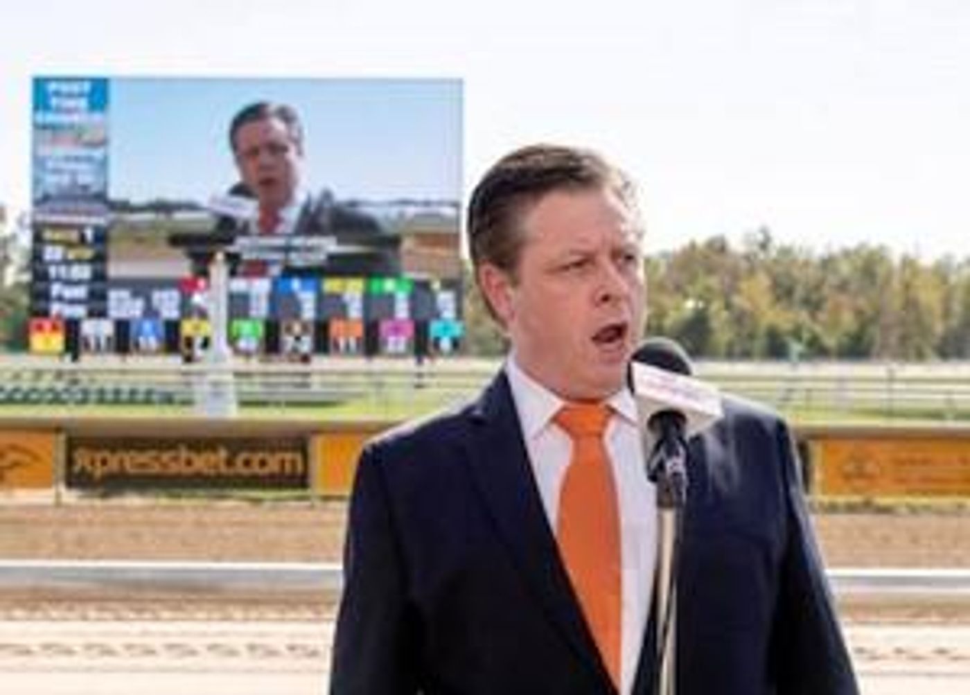 Tenor Anthony Kearns Joined The Maryland Million Celebrations  Image