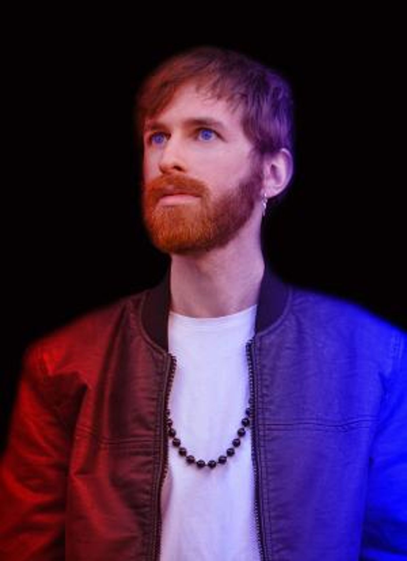 Electro-Rock Artist Feyer Tackles Social Anxiety in Latest Single 'Anything Better To Do'  Image