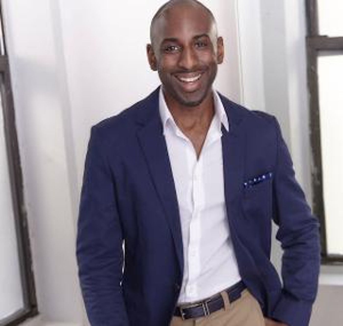 Rashad V. Chambers Discusses The Reopening Of AIN'T TOO PROUD On CLAYTON HOWE'S ENTERTAINMENTX Podcast  Image