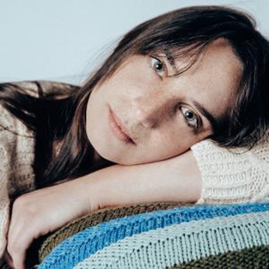 Folk Rock Singer-Songwriter Abby Litman Releases Her Third Single Track, “Lose Myself” From The Forthcoming EP “Steady” Image