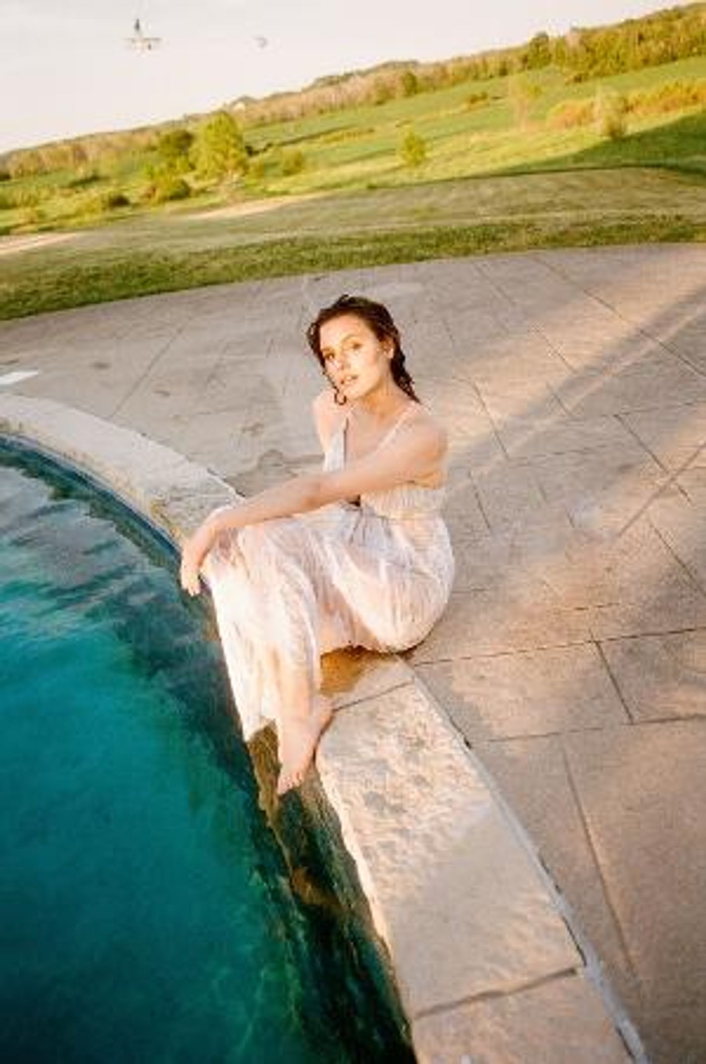 Pop-Jazz Chanteuse Cynthia Tauro Is 'Right Here' With New Single  Image