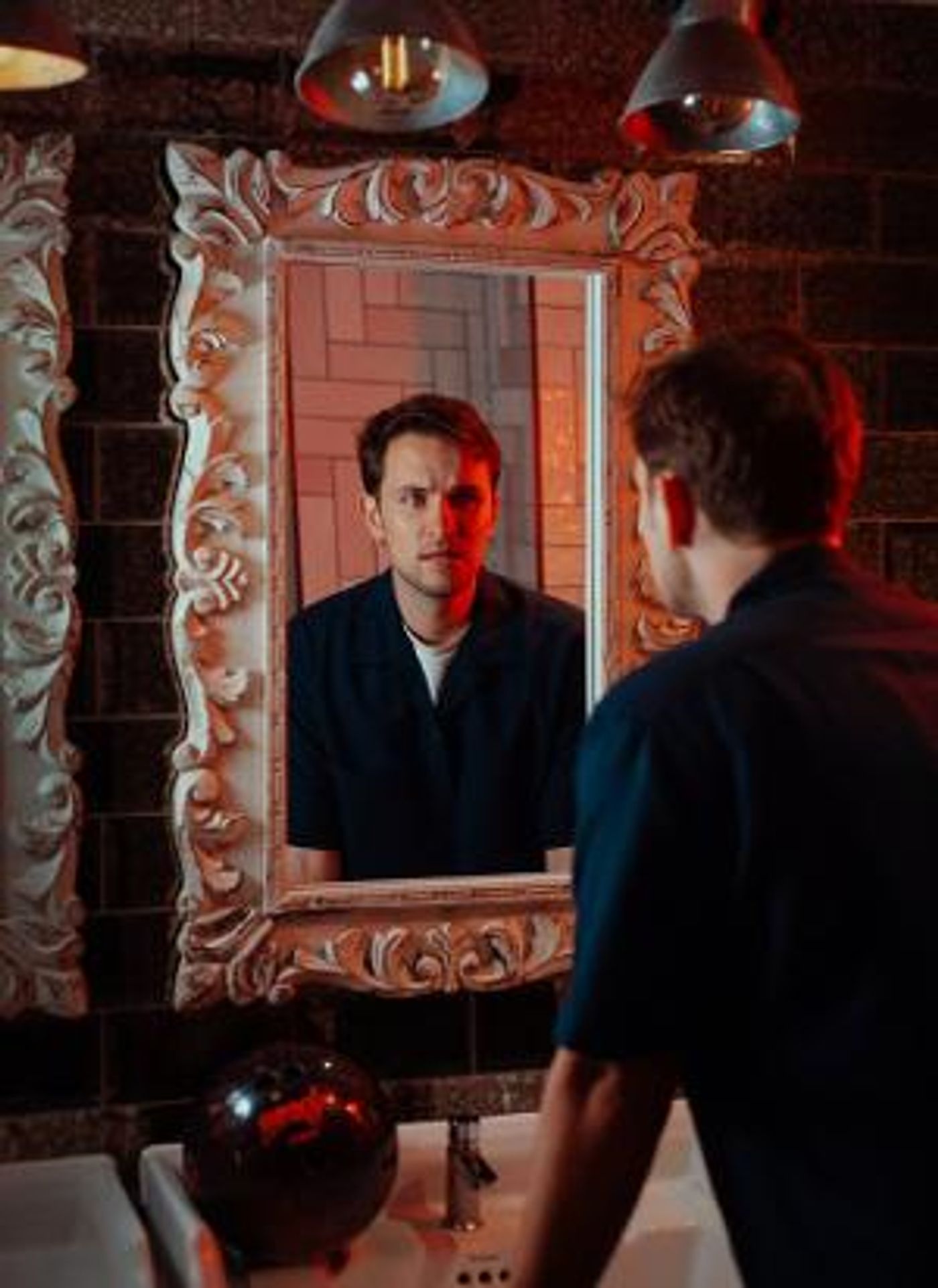 Vittorio Angelone Will Embark On Tour With WHO DO YOU THINK YOU ARE? I AM!  Image