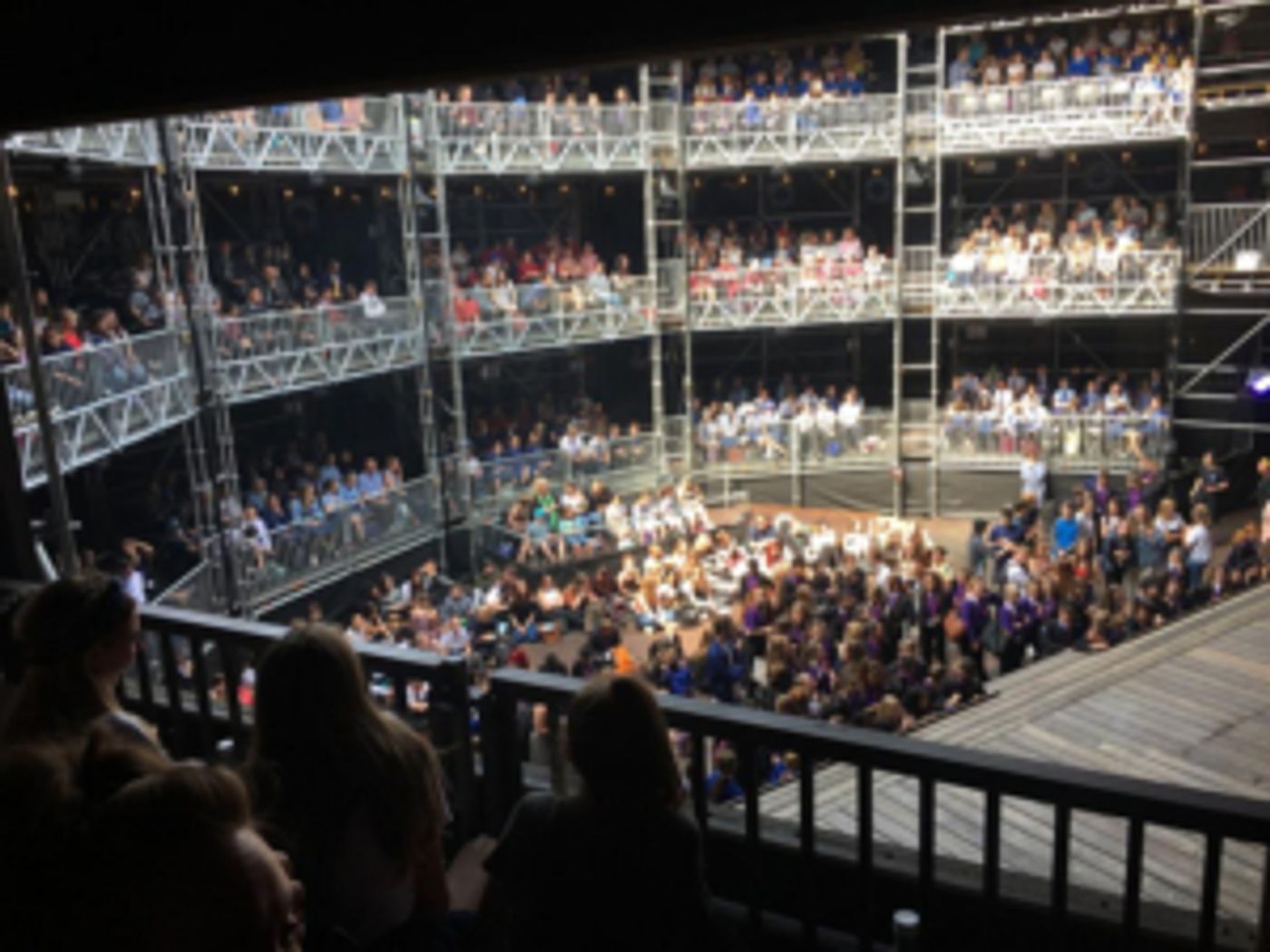 More Than 4500 School Children Enjoy Shakespeare At Pop Up Theatre  Image