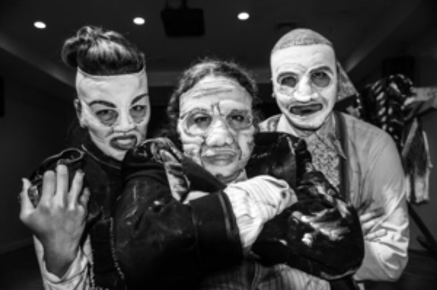 EN EL OJO DE LA AGUJA To Play The Tank  Image