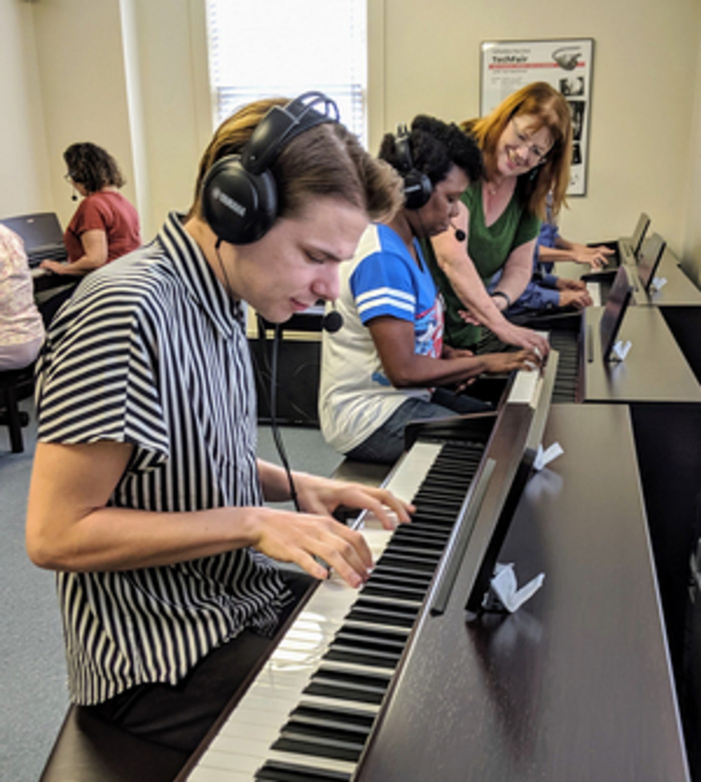 Hoff-Barthelson Music School Launches New Keyboard Lab For Students Of All Ages  Image