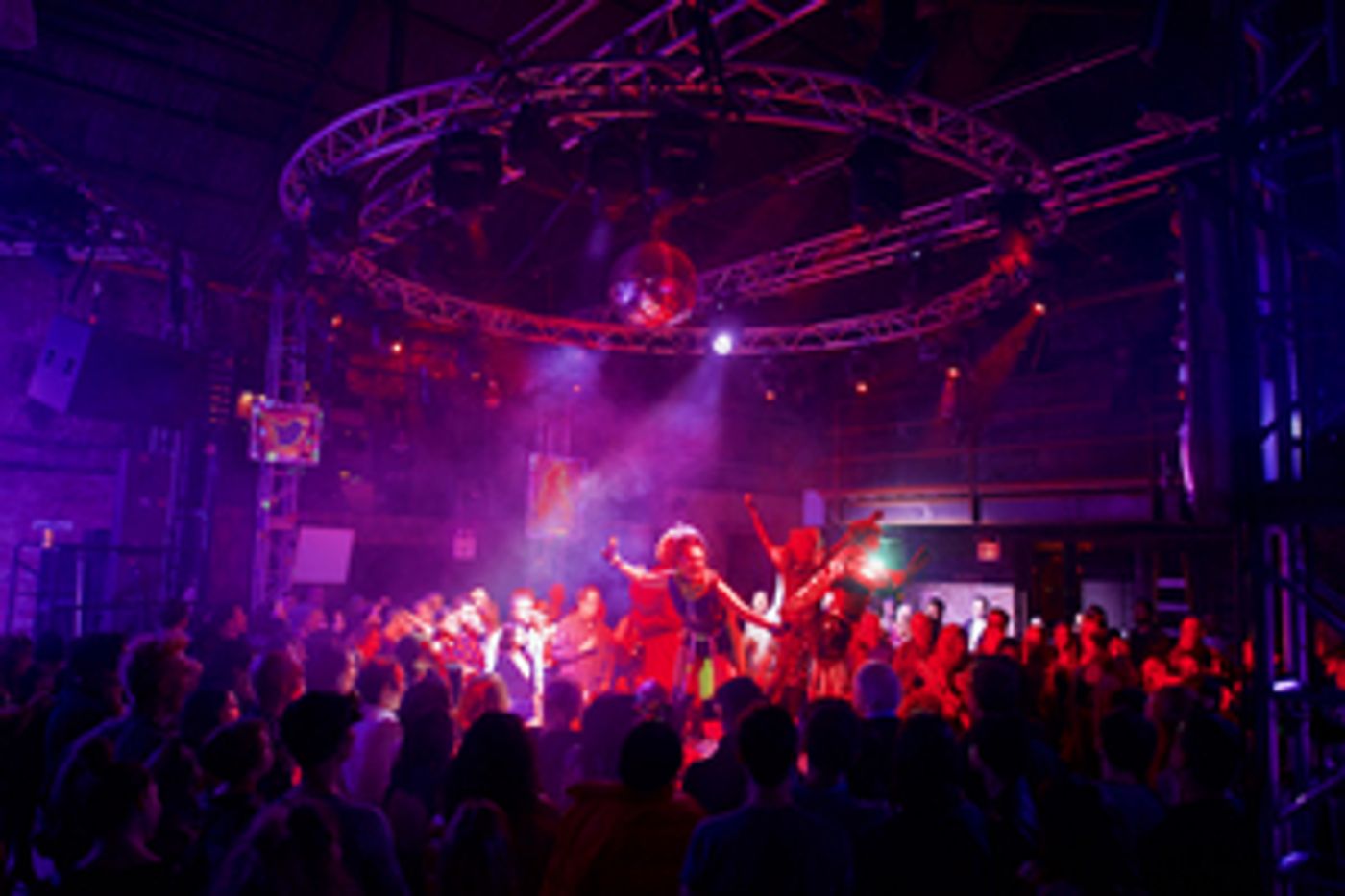 OSCAR AT THE CROWN Extends Through September  Image