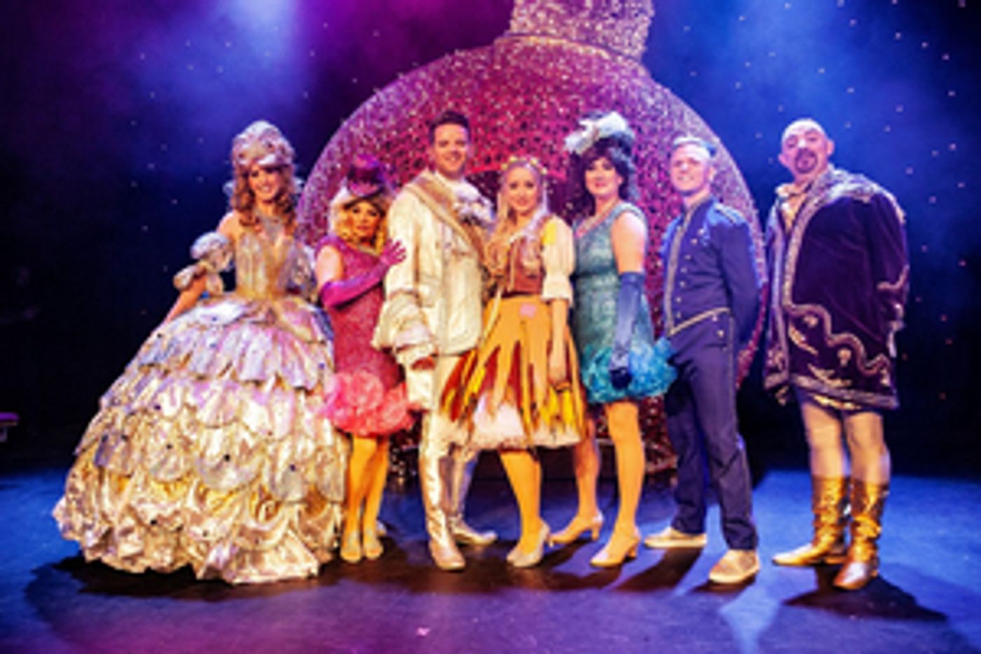 Emmerdale's Sammy Winward And Full Cast Officially Launch CINDERELLA Panto At The Epstein Theatre  Image