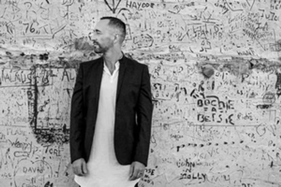 Theo Bleckmann Performs 'Hello Earth! – The Music Of Kate Bush' Image