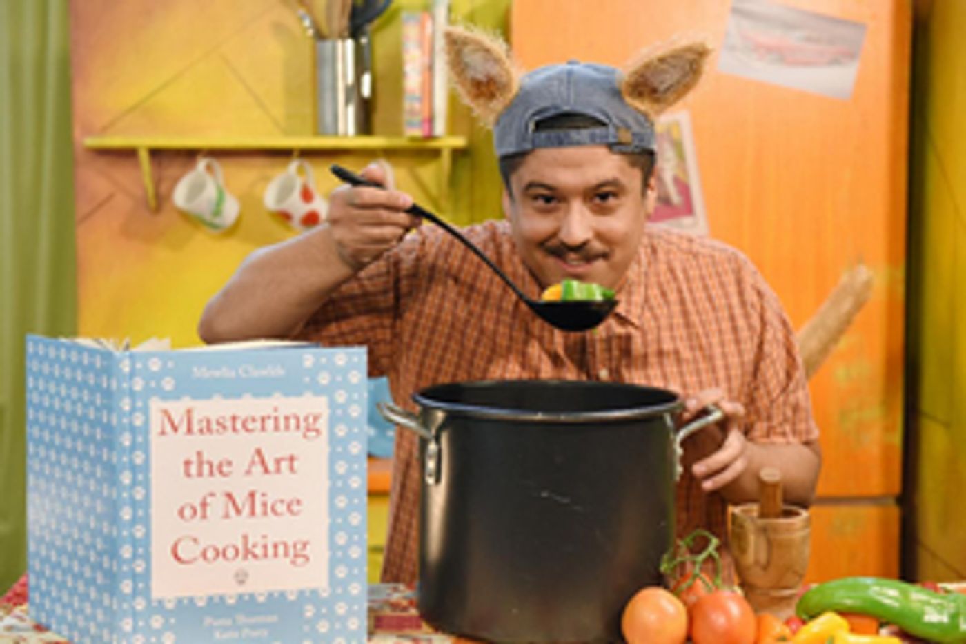 East LA Cat Invites Mice To Dinner In CHATO'S KITCHEN  Image