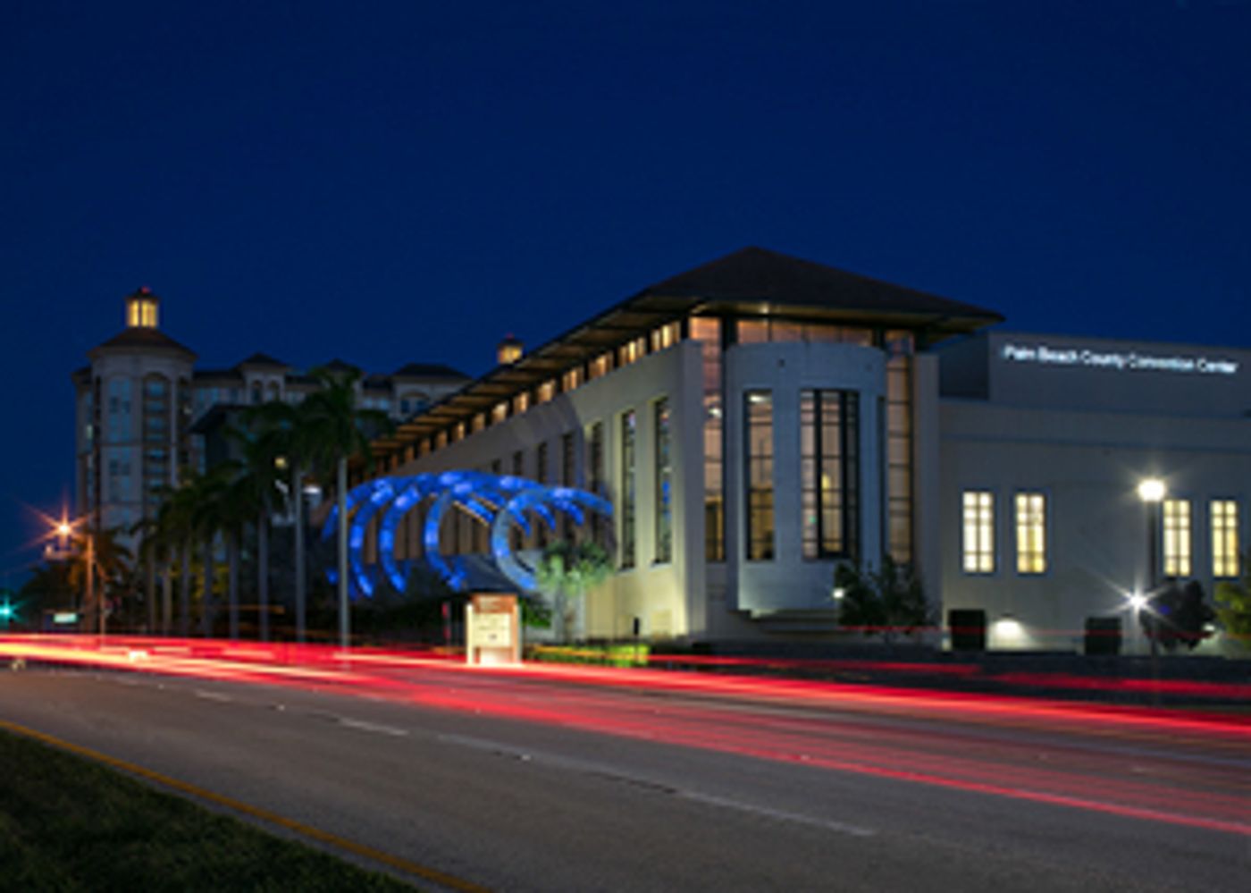 Artists & Charities Hand In Hand Fine Art Show Debuts At PBC Convention Center  Image