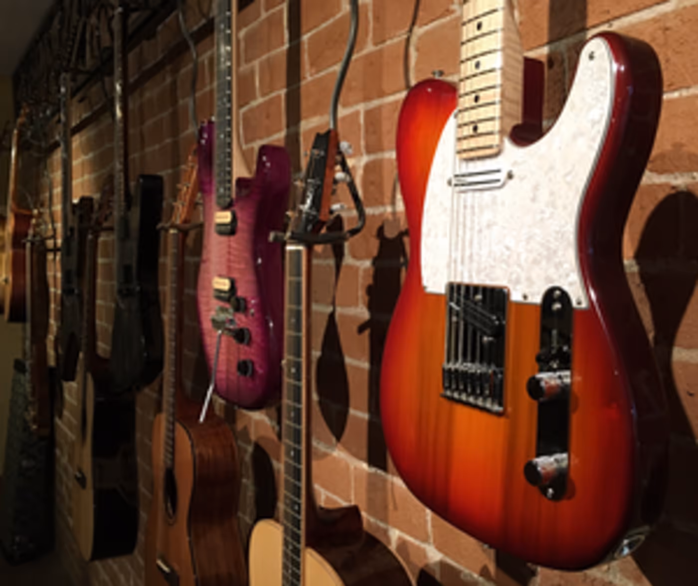 1st Phoenix Guitar Show And Swap Meet Announced At Roberto-Venn School Of Luthiery  Image