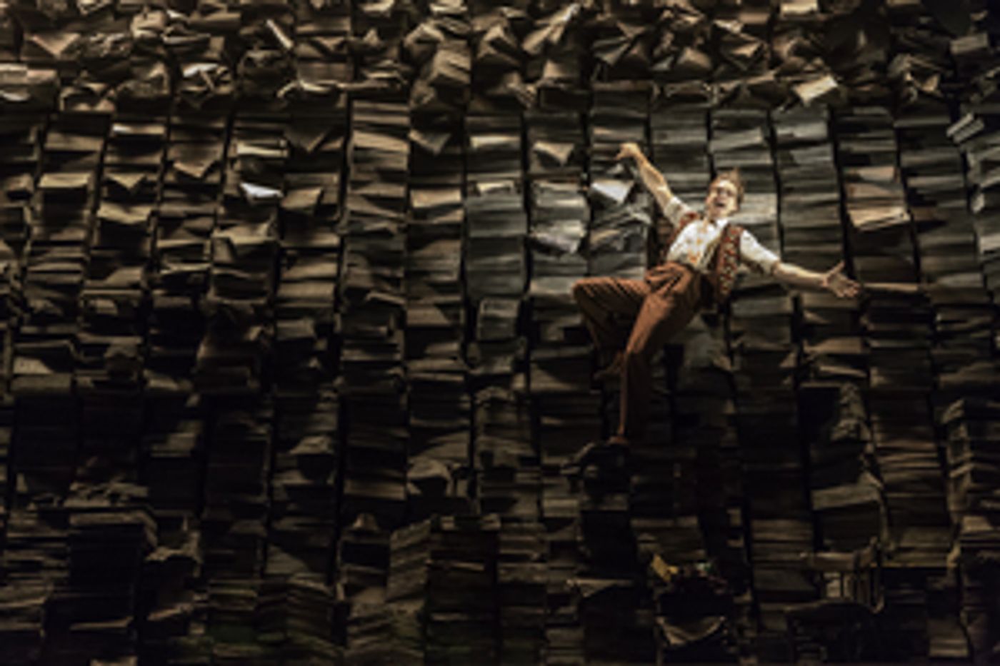 Theo James & Jonathan Slinger Join West End Transfer of Josie Rourke's CITY OF ANGELS  Image