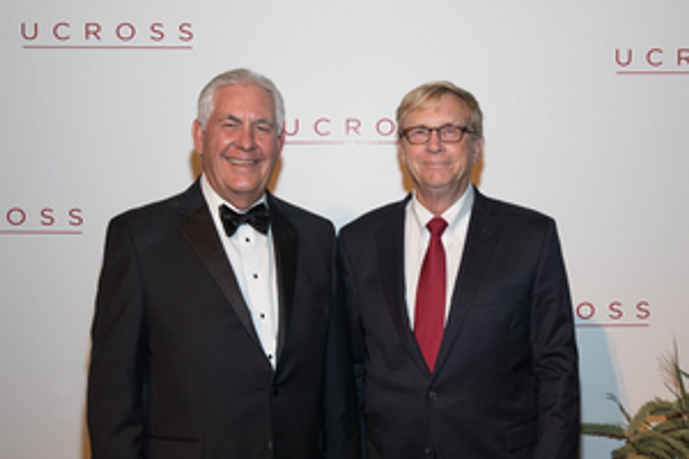 Rex Tillerson Receives Visionary Leadership Award At Arts Residency Fundraiser  Image