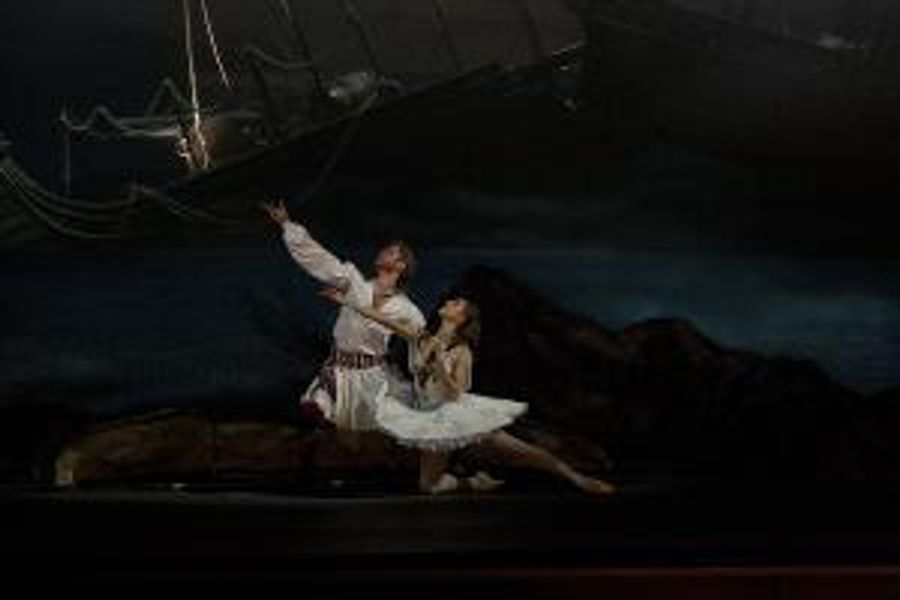 The Bolshoi Ballet's Production Of LE CORSAIRE Comes To The Ridgefield Playhouse In HD On The Big Screen Image