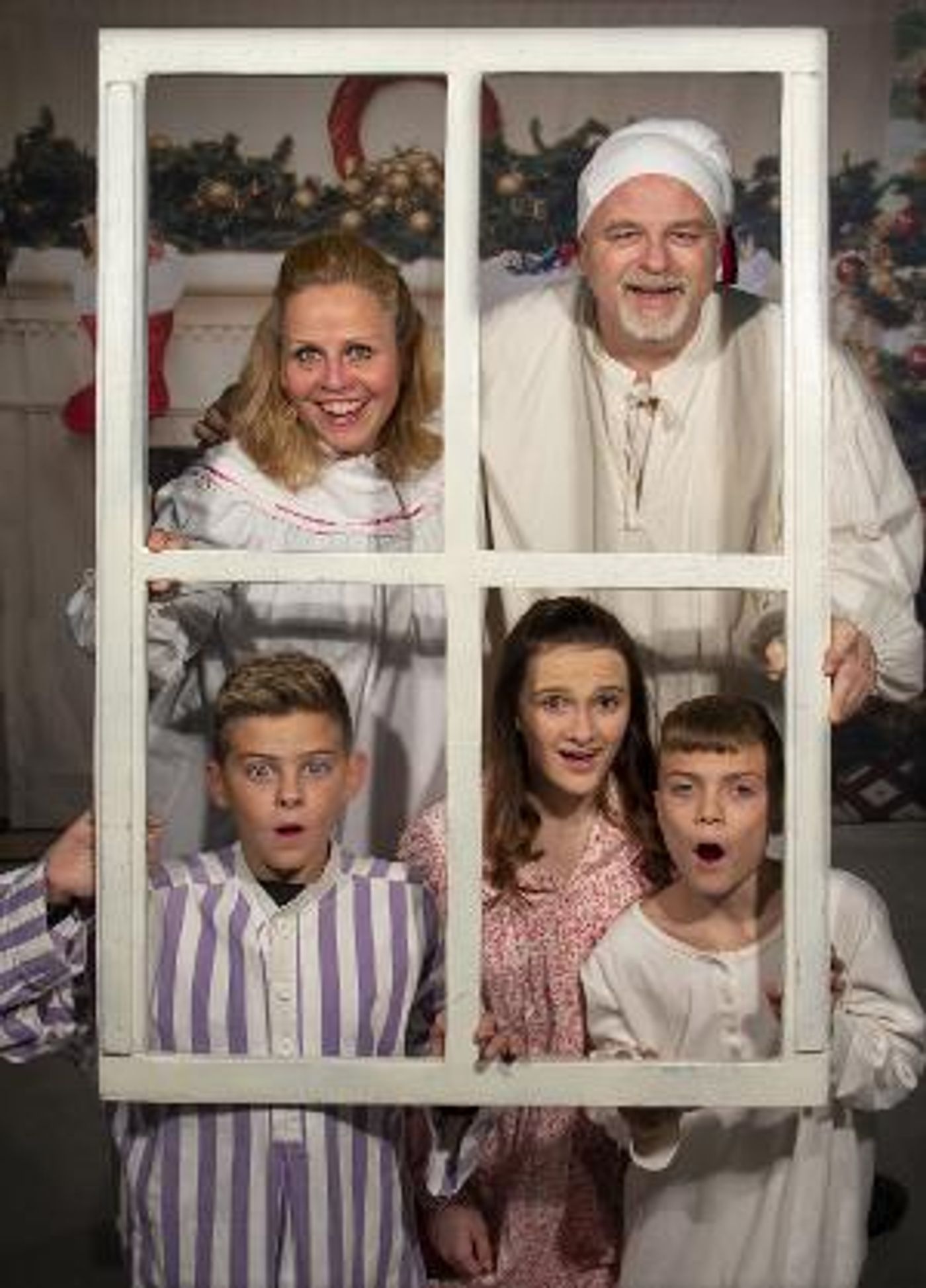 'TWAS THE NIGHT BEFORE CHRISTMAS Comes To Life On Kelsey Stage  Image