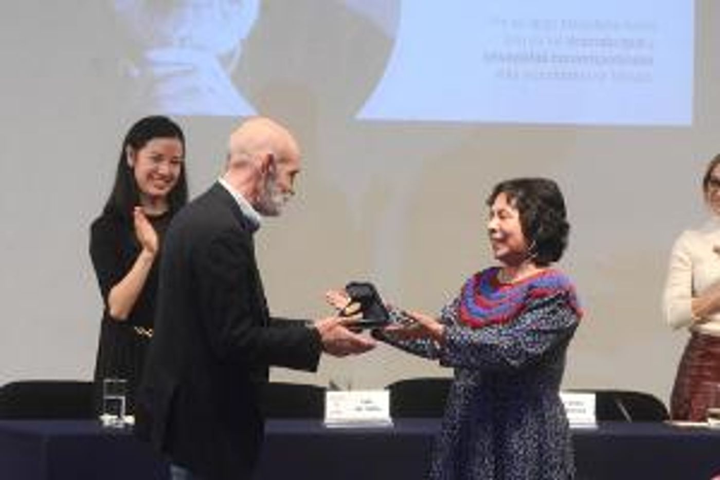 Mientras El Celo Del Teatro Nos Consuma, Habrá Esperanza: Luis De Tavira  Image
