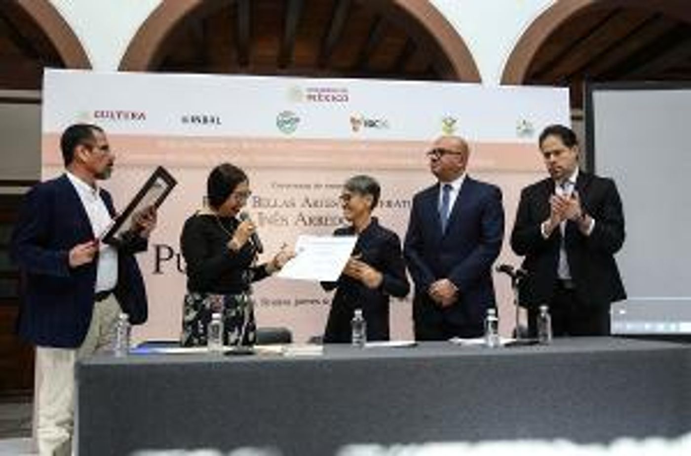 Pura López Colomé Recibió El Premio Bellas Artes Inés Arredondo Por Su Amplia Ruta Literaria  Image