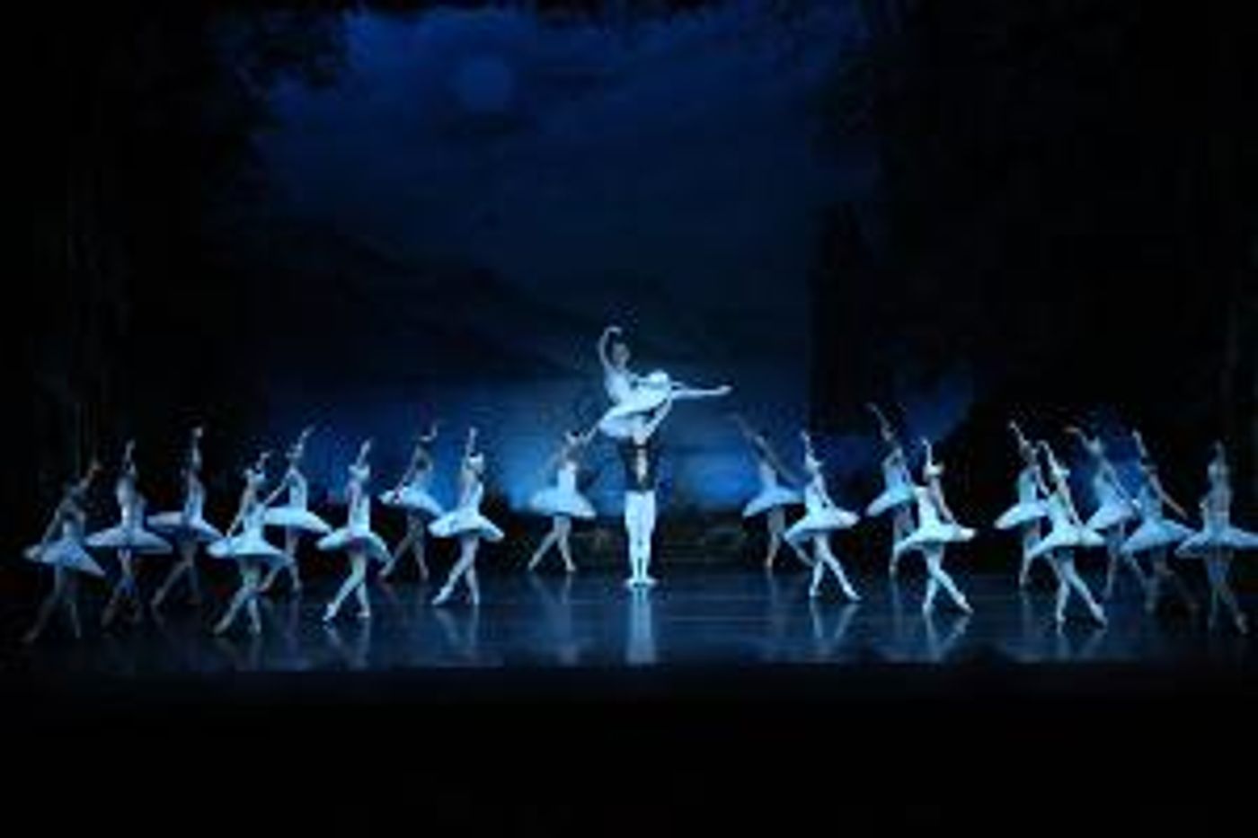 Russian National Ballet Theatre Returns To Music Hall With SWAN LAKE  Image