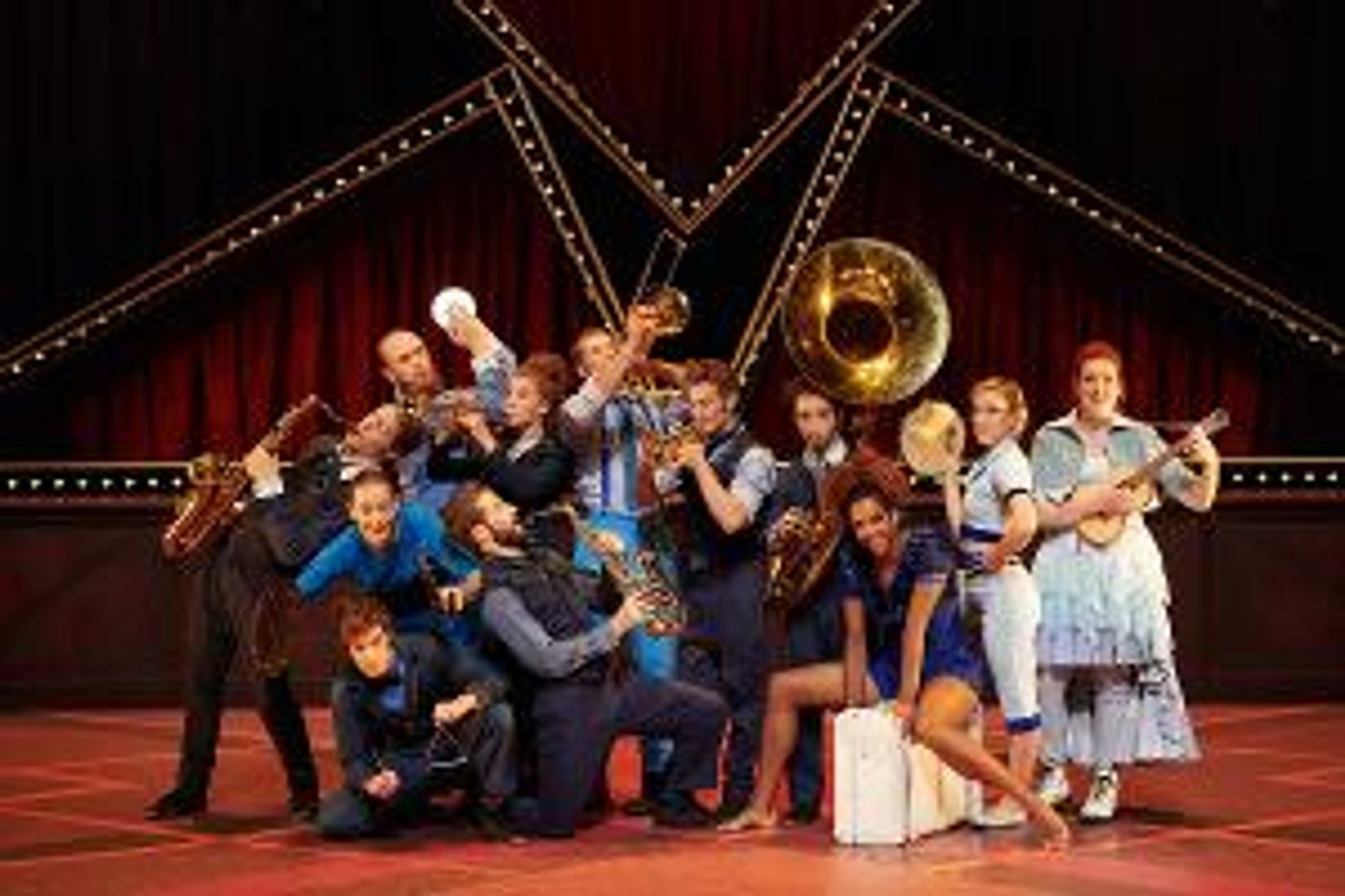 Cirque Eloize Hotel Brings Its 25th Anniversary Show To The Soraya For Two Performances Only  Image