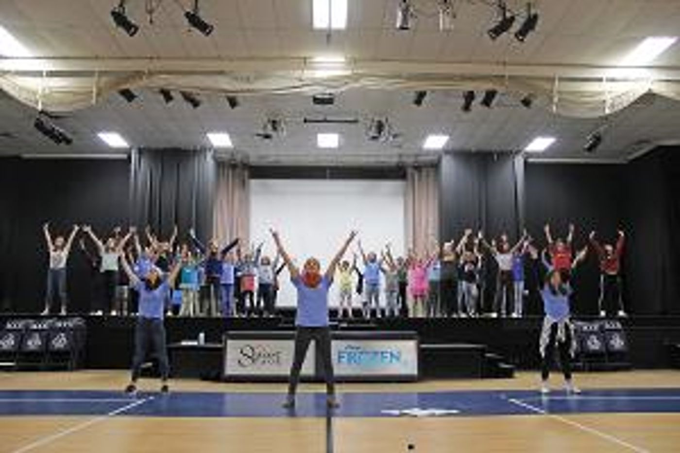 FROZEN JR. Comes to Servant Stage  Image