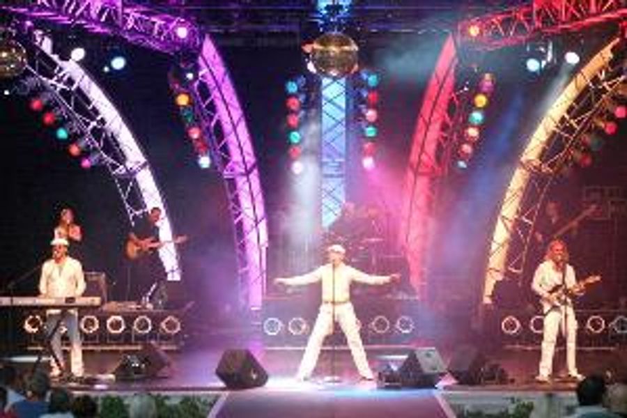 STAYIN' ALIVE Comes to the Van Wezel  Image